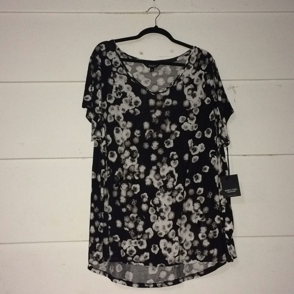 3X Vera Wang Black & White Jeweled V Neck NWT